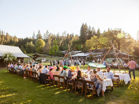 Outdoor formal wedding dinnger on Gates Gables Lawn